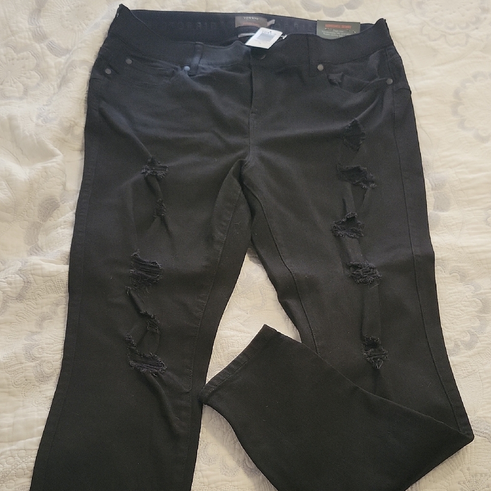Black Distressed Women's Jeans